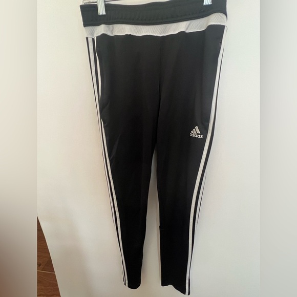 ADIDAS WOMENS BLACK TRACK PANTS   CLIMACOOL  SIZE SMALL.  ZIPPERED SIDE POCKETS - Picture 1 of 6